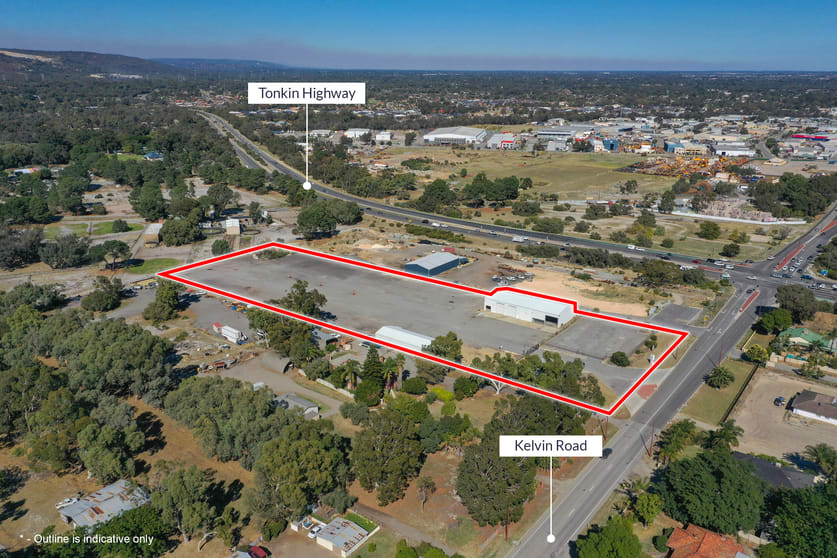 Click to view all images 225 Kelvin Road Orange Grove WA 6109 - Image 2