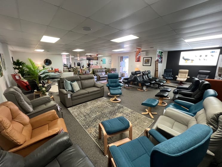 Click to view all images 1/429 -433 Princes Highway Corrimal NSW 2518 - Image 2