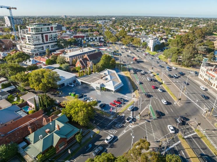 Click to view all images 182 Brighton Road Elsternwick VIC 3185 - Image 3