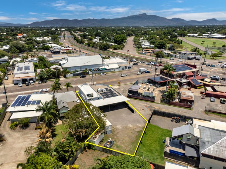Click to view all images 103 Boundary Street Railway Estate QLD 4810 - Image 2