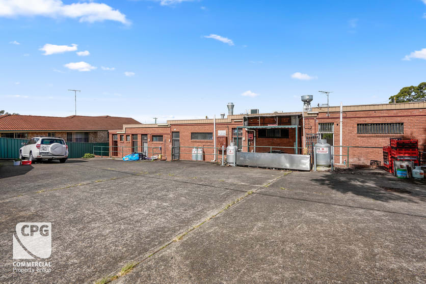 Click to view all images Shop 5/59 Kingswood Road Engadine NSW 2233 - Image 2