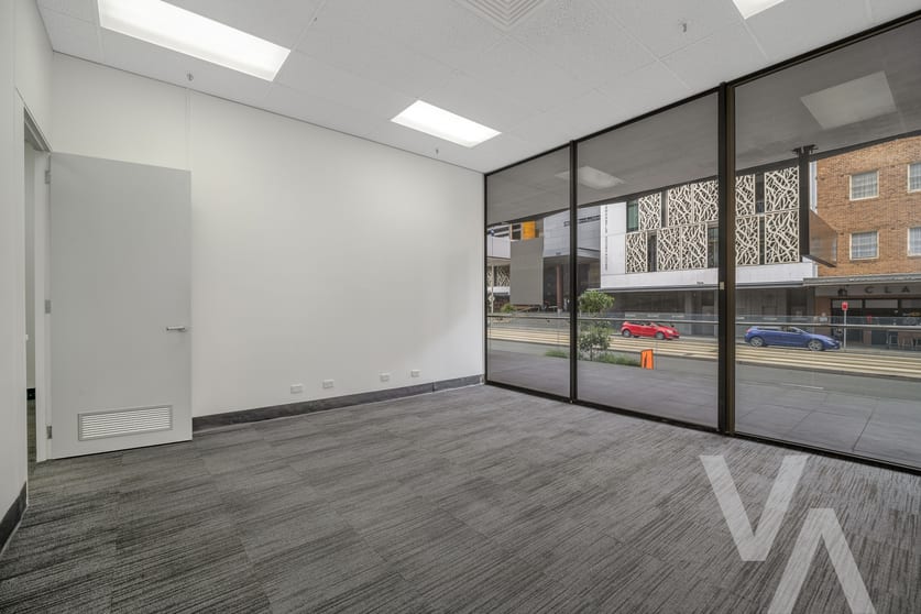 Click to view all images 2/400 Hunter Street Newcastle NSW 2300 - Image 3