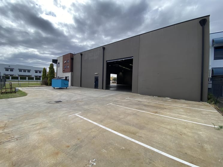Click to view all images 14 Boulder Road Malaga WA 6090 - Image 2