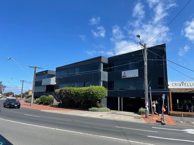 Click to view all images 2B/222 Beach Road Mordialloc VIC 3195 - Image 1