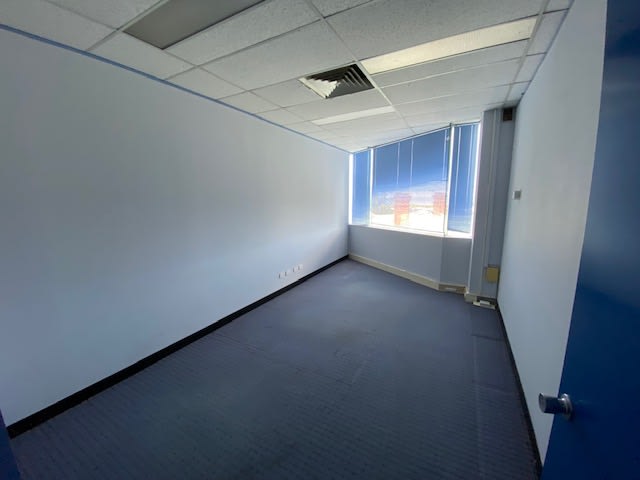 Click to view all images 2B/222 Beach Road Mordialloc VIC 3195 - Image 2