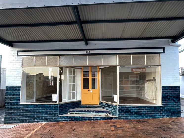 Click to view all images 114 High Street Tenterfield NSW 2372 - Image 3