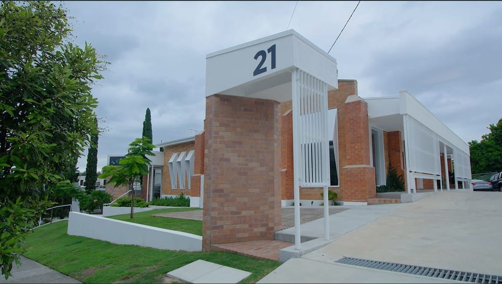 Click to view all images 21 AGARS STREET Paddington QLD 4064 - Image 2