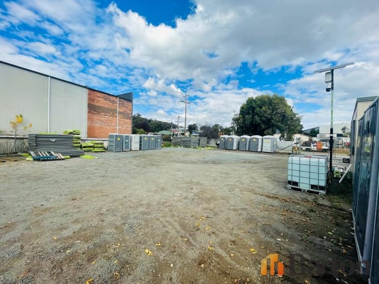 Click to view all images Lot Whole property/59 Aurora Avenue Queanbeyan NSW 2620 - Image 2