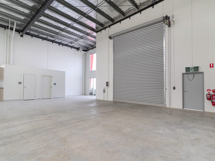 Click to view all images 5/145 Mornington-Tyabb Road Mornington VIC 3931 - Image 3