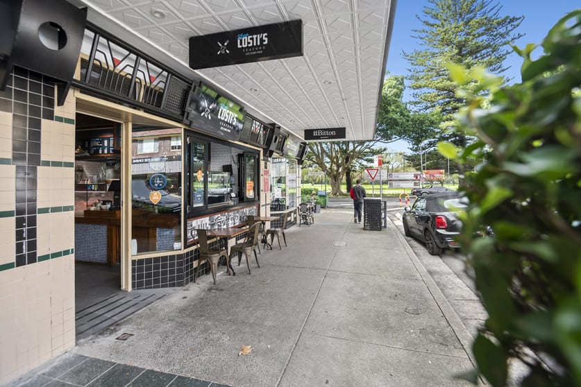 Click to view all images 17 Plumer Road Rose Bay NSW 2029 - Image 2