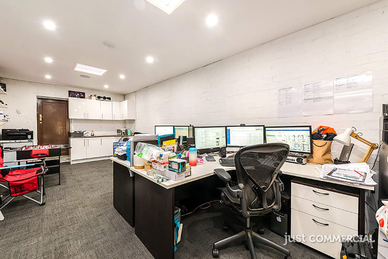 Rear/166 Hawthorn Road Caulfield North VIC 3161 - Image 2