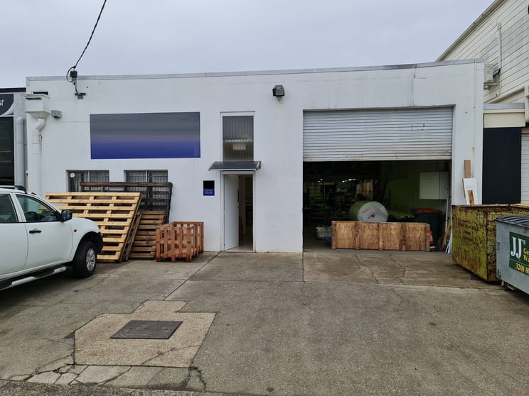 Click to view all images 16 Pedder Street Albion QLD 4010 - Image 1