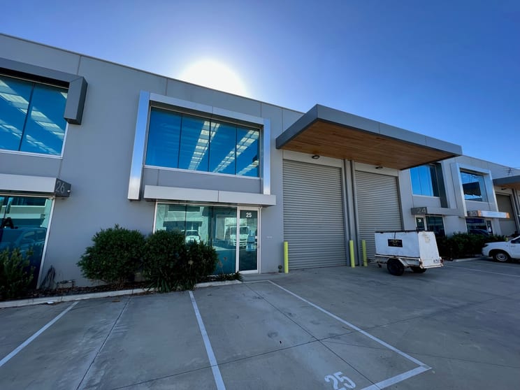 Click to view all images 25/73 Assembly Drive Dandenong South VIC 3175 - Image 1