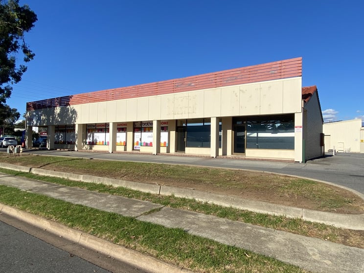 Click to view all images Shops 9 & 10/1064-1070 Old Port Road Albert Park SA 5014 - Image 1