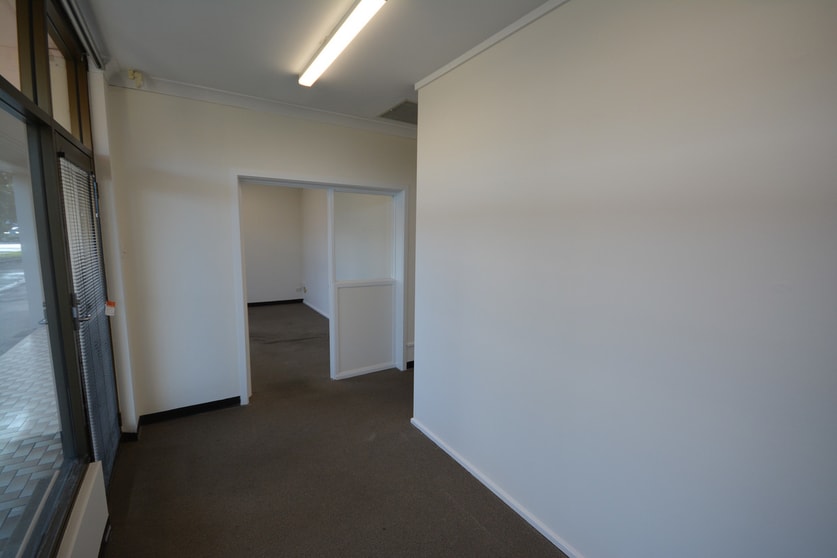 Click to view all images Shops 9 & 10/1064-1070 Old Port Road Albert Park SA 5014 - Image 3