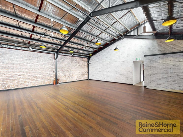 Click to view all images 1/243 Lutwyche Road Windsor QLD 4030 - Image 3