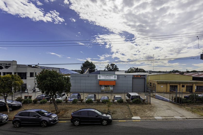 Click to view all images Holden Hill SA 5088 - Image 2