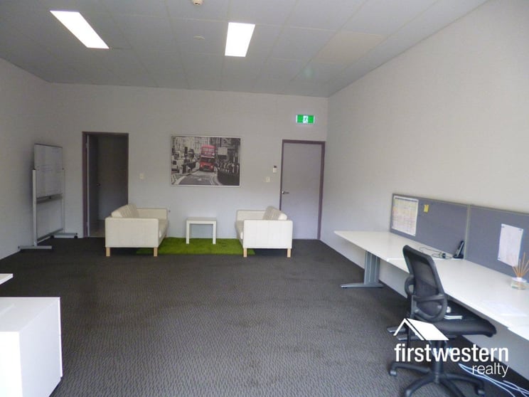Click to view all images 1/6 Bouvard Walk Clarkson WA 6030 - Image 3