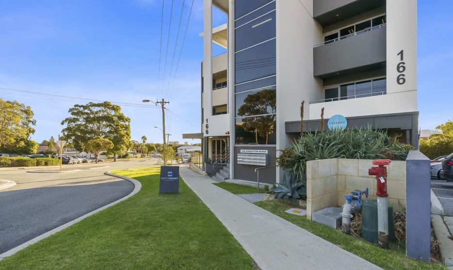Click to view all images 3/166 Brighton Road Scarborough WA 6019 - Image 2