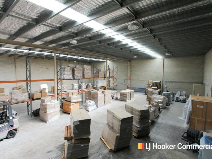 Click to view all images 1 & 2/18 Frost Road Campbelltown NSW 2560 - Image 3