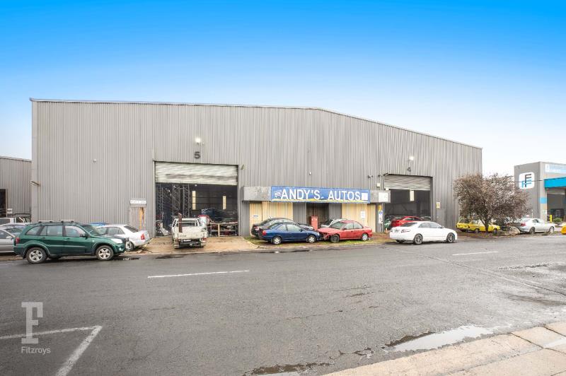 Click to view all images 5/220 Barry Road Campbellfield VIC 3061 - Image 2