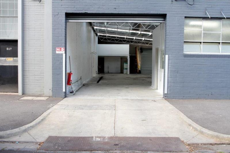Click to view all images 223 Rouse Street Port Melbourne VIC 3207 - Image 2