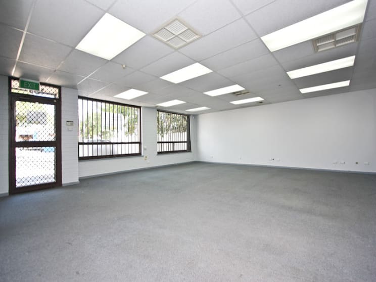 Click to view all images 120 Rozelle Avenue Melrose Park SA 5039 - Image 2
