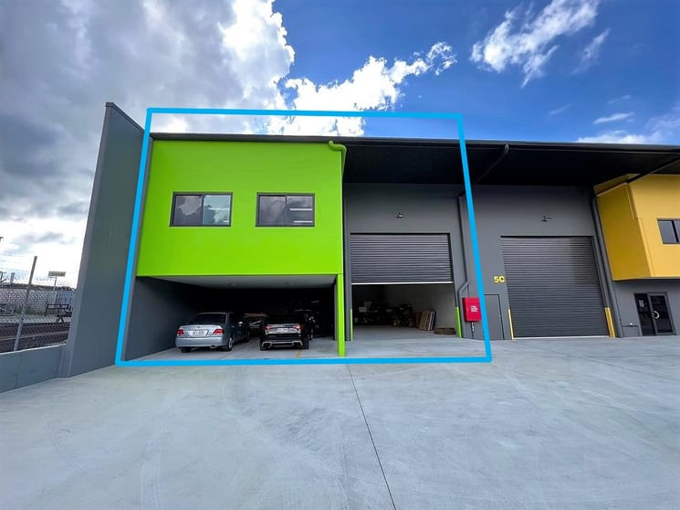 Click to view all images 5D/12-14 Bailey Court Brendale QLD 4500 - Image 1