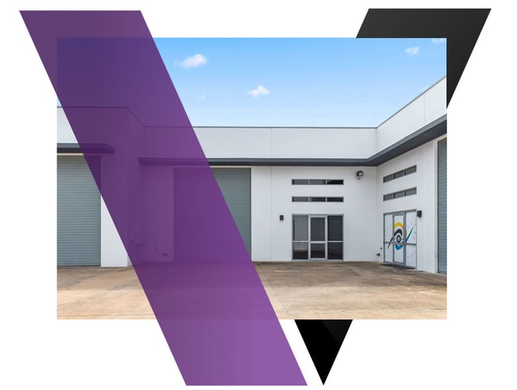 Click to view all images 5/4 Victory East St Urangan QLD 4655 - Image 1