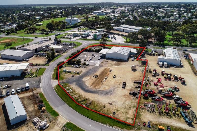 Click to view all images 4 Deviation Road Naracoorte SA 5271 - Image 2