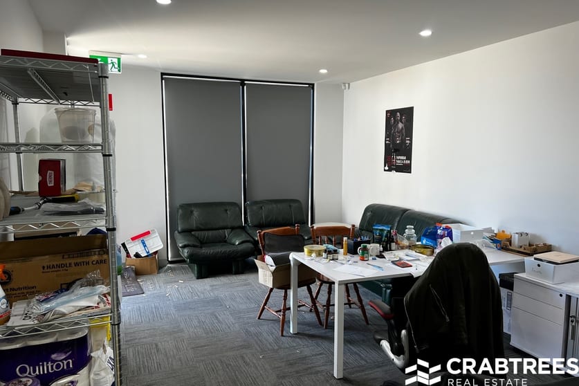 Click to view all images 3/39 Howleys Road Notting Hill VIC 3168 - Image 2