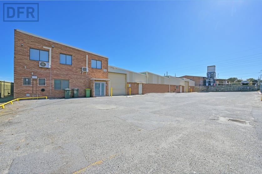 Click to view all images 39 Wellard Street Bibra Lake WA 6163 - Image 2