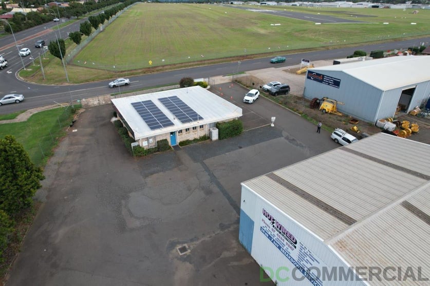 Click to view all images 105 McDougall Street Wilsonton QLD 4350 - Image 3