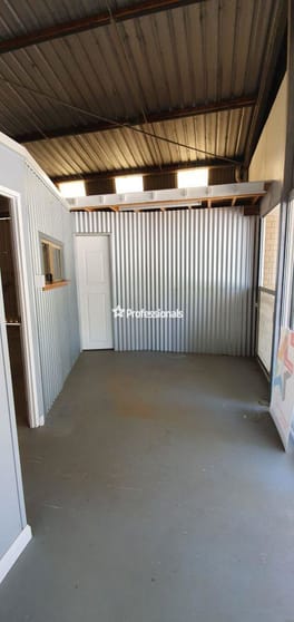 Click to view all images 1/23 Shelden Road Chadwick WA 6450 - Image 3