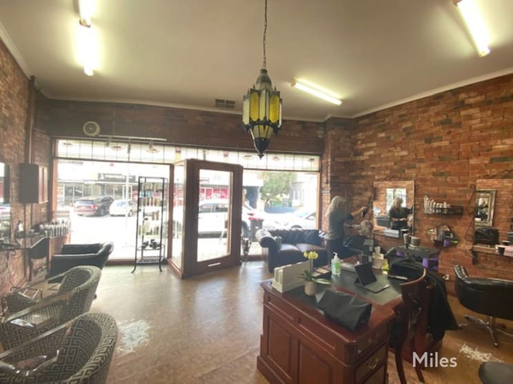 Click to view all images 65 Beetham Parade Rosanna VIC 3084 - Image 3