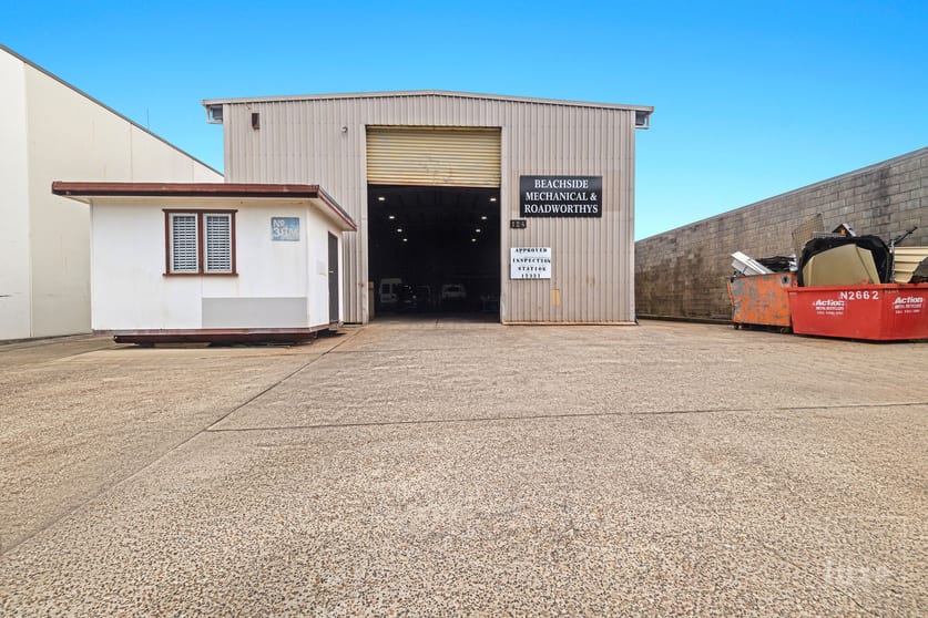 Click to view all images 124 Grigor Street West Moffat Beach QLD 4551 - Image 1