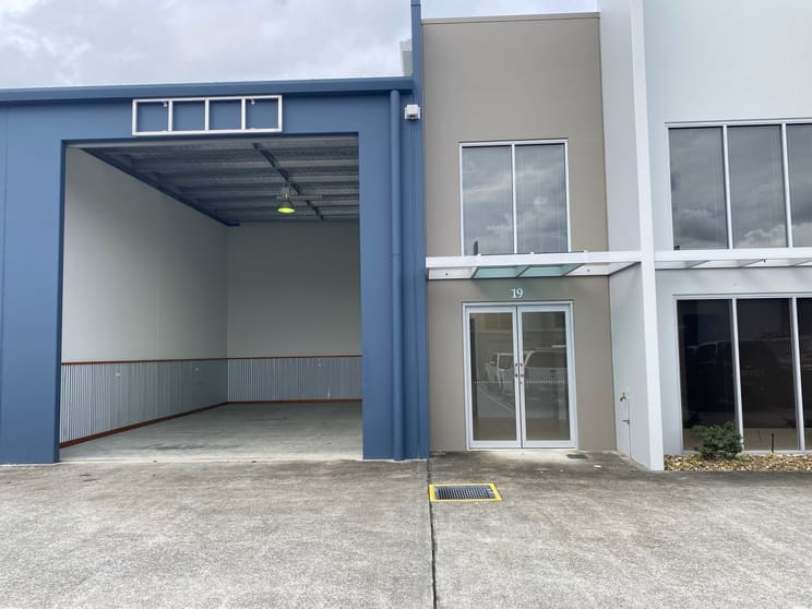 Click to view all images 19/75 Waterway Drive Coomera QLD 4209 - Image 1