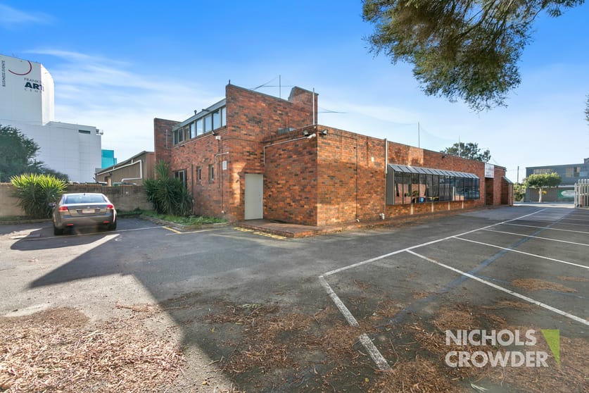 Click to view all images 68 Playne Street Frankston VIC 3199 - Image 3