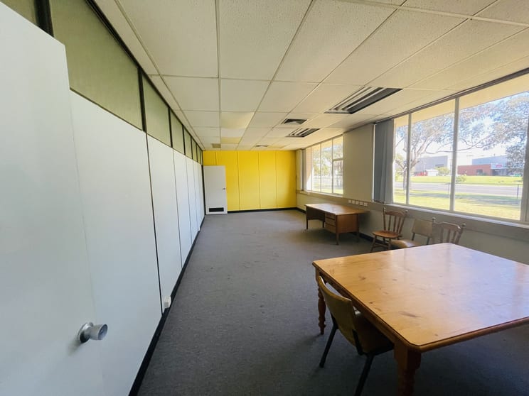 Click to view all images 3A/217-219 Colchester Road Kilsyth VIC 3137 - Image 3