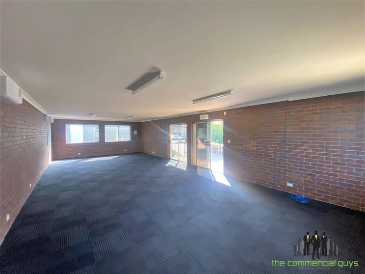 Click to view all images 8/497 Gympie Rd Strathpine QLD 4500 - Image 2
