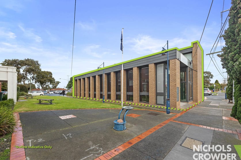Click to view all images 42 Florence Street Mentone VIC 3194 - Image 2