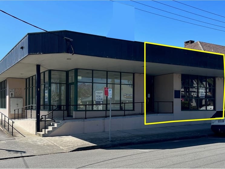 Click to view all images 2/82 Port Stephens Street Raymond Terrace NSW 2324 - Image 1