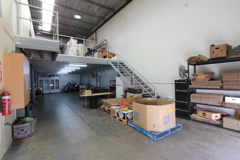 Click to view all images Unit 8D/1-3 Endeavour Road Caringbah NSW 2229 - Image 2