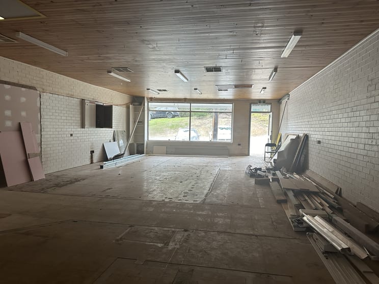 Click to view all images 10 Centella Place Launching Place VIC 3139 - Image 3