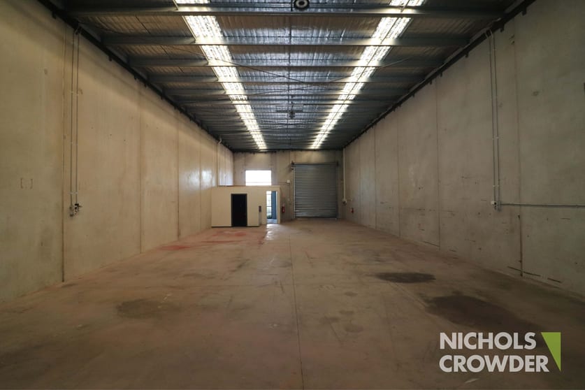 Click to view all images 2/37 Heversham Drive Seaford VIC 3198 - Image 2