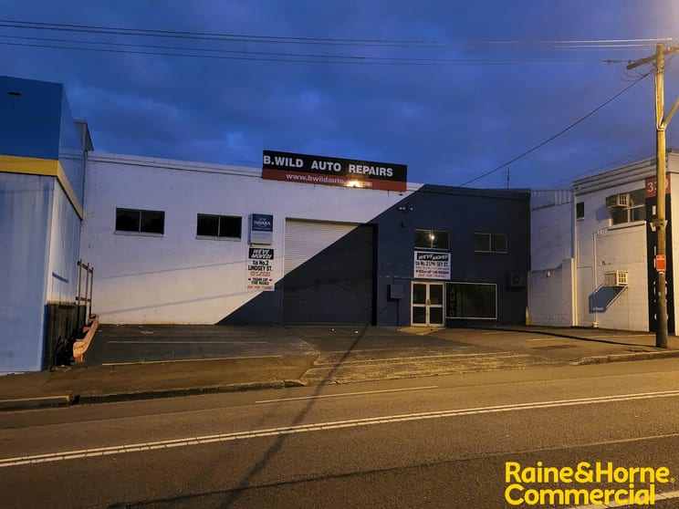 Click to view all images 332 Mann Street Gosford NSW 2250 - Image 1