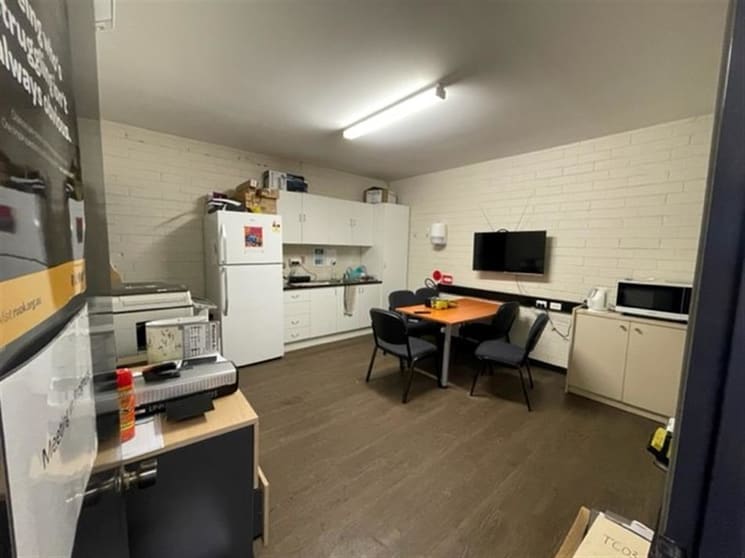 Click to view all images 11 Hodgson Way Kewdale WA 6105 - Image 3