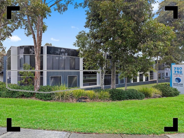 Click to view all images 2/750 Blackburn Road Clayton VIC 3168 - Image 1