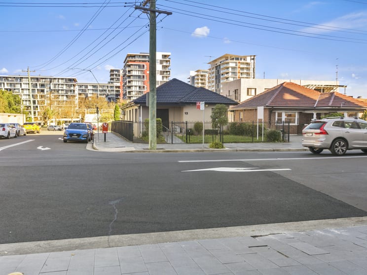 Click to view all images 13 Market Street Wollongong NSW 2500 - Image 3
