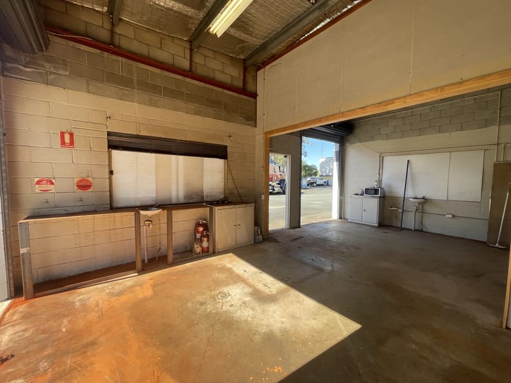 Click to view all images 5/39 Aerodrome Road Caboolture QLD 4510 - Image 3